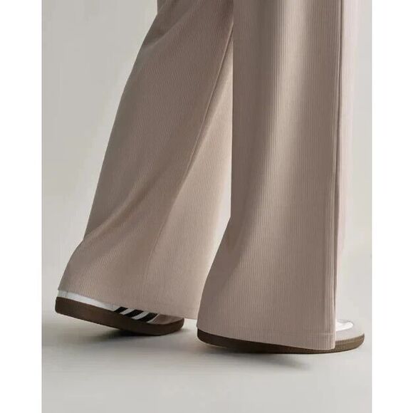 RHONE Tan Women's Leggings - Picture 4 of 11